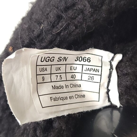 UGG Lattice Cardi Button Detailed Knit Boots - Picture 7 of 8